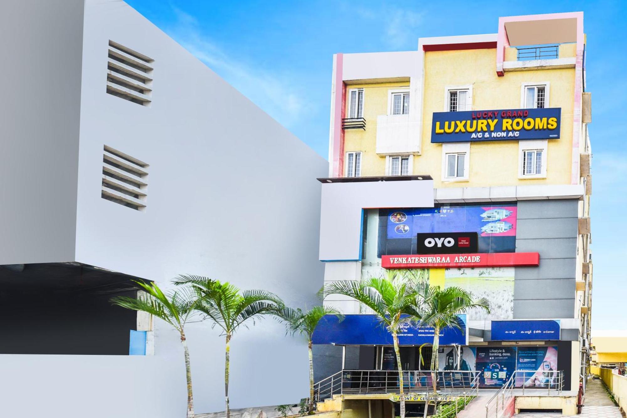 Hotel O Lucky Grand Hyderabad Exterior foto